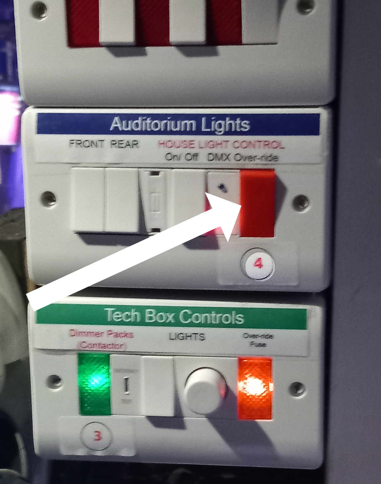 House lights control