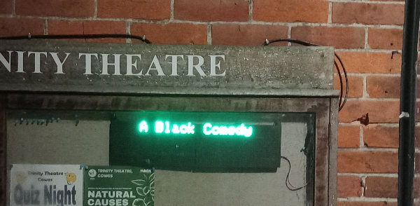 Matrix display on theatre slope